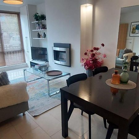 Elegantly Refurbed 2Bd In Shankill - 3Km From Bray Dublin Bagian luar foto