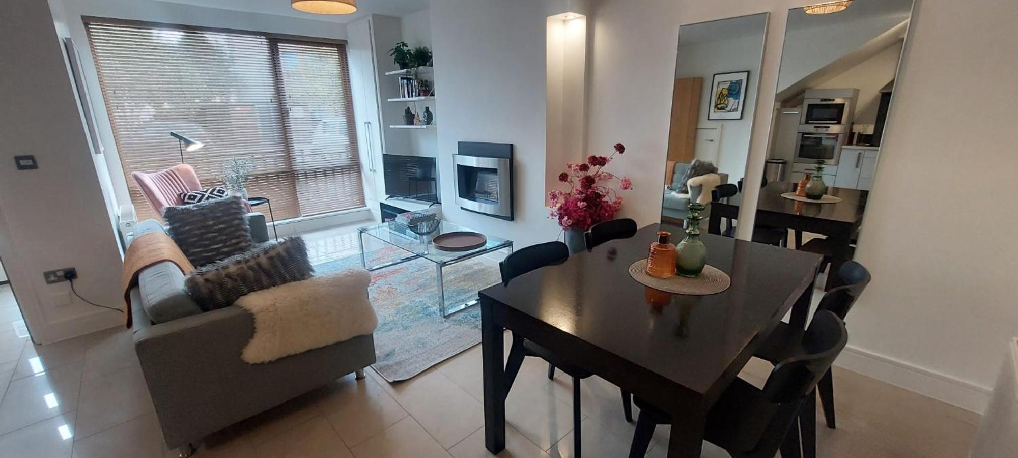 Elegantly Refurbed 2Bd In Shankill - 3Km From Bray Dublin Bagian luar foto